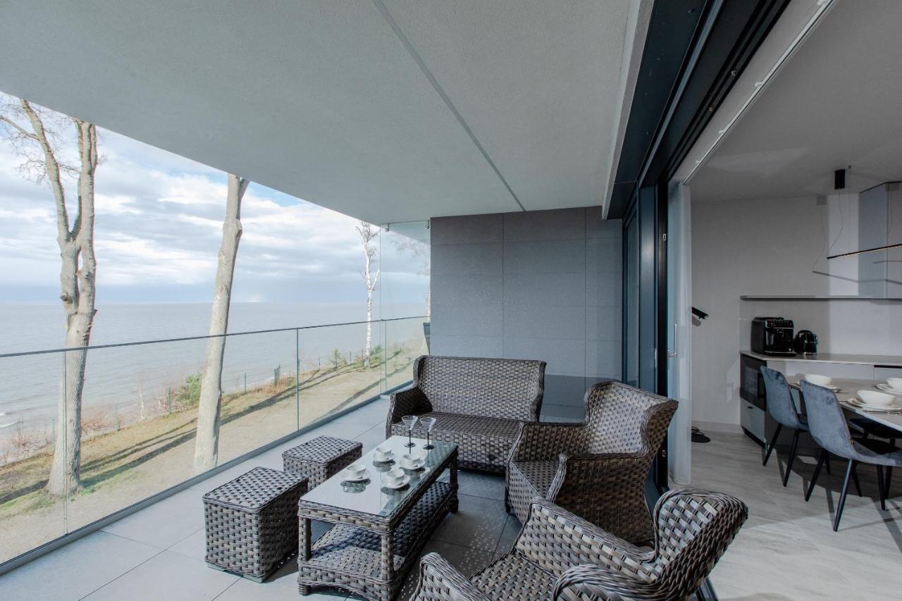 Hevenia 8 Apartment Rewal